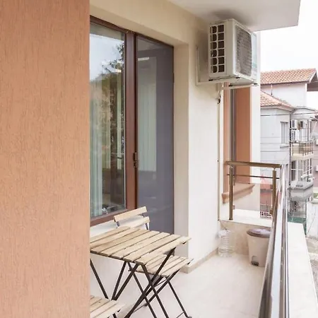 апартамент Breeze * Burgas